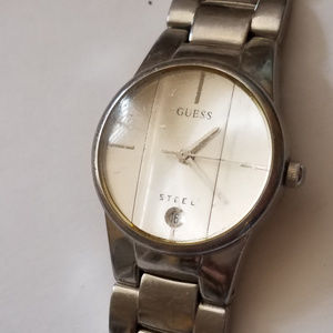Women Vintage Guess Watch Wrist Watch Working Bubble Glass Date and time